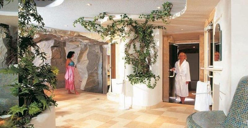 Alpen Hotel Corona فيغو دي فاسا المظهر الخارجي الصورة