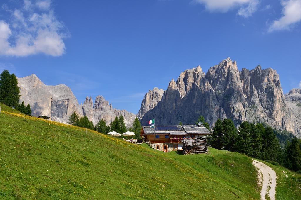 Alpen Hotel Corona فيغو دي فاسا المظهر الخارجي الصورة