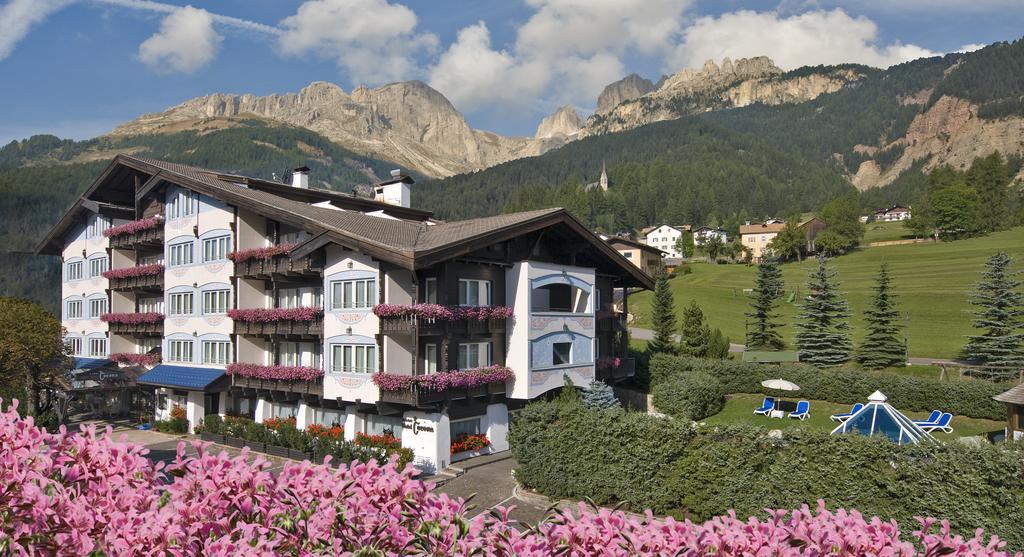 Alpen Hotel Corona فيغو دي فاسا المظهر الخارجي الصورة