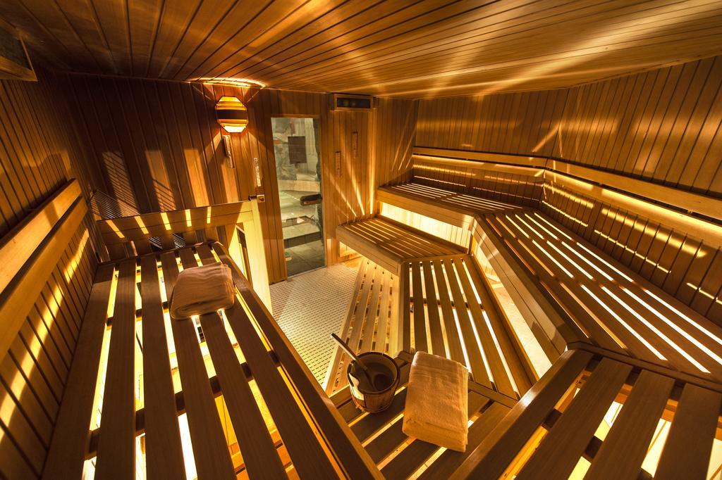 Alpen Hotel Corona فيغو دي فاسا المظهر الخارجي الصورة