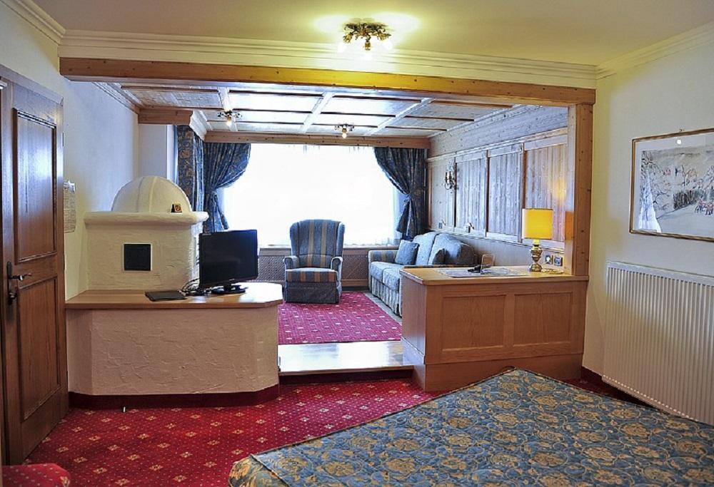 Alpen Hotel Corona فيغو دي فاسا المظهر الخارجي الصورة